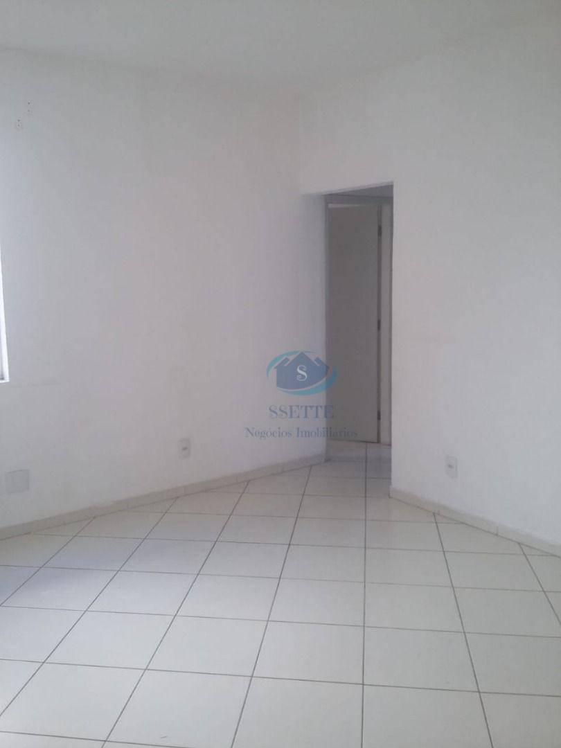 Apartamento à venda com 2 quartos, 70m² - Foto 1