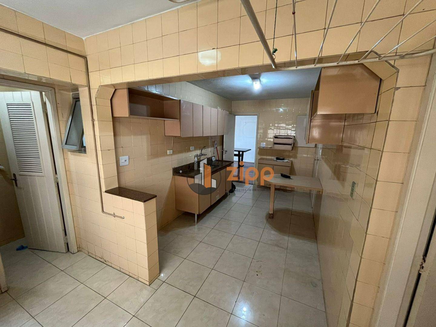 Apartamento à venda com 3 quartos, 120m² - Foto 4