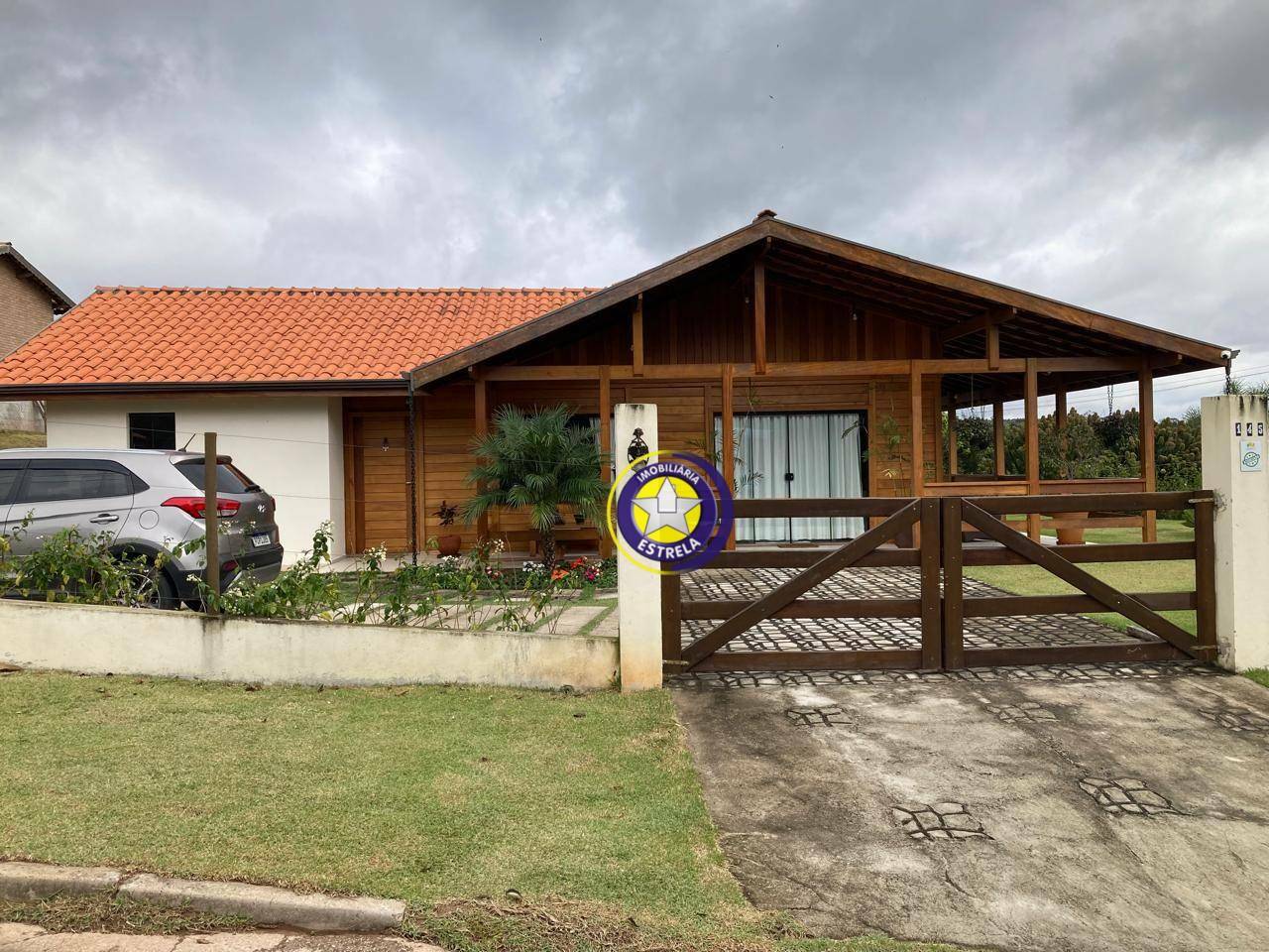 Chácara, 3 quartos, 2000 m² - Foto 1