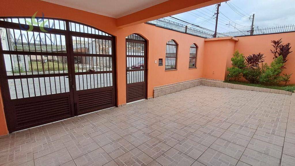 Casa para alugar com 4 quartos, 280m² - Foto 48