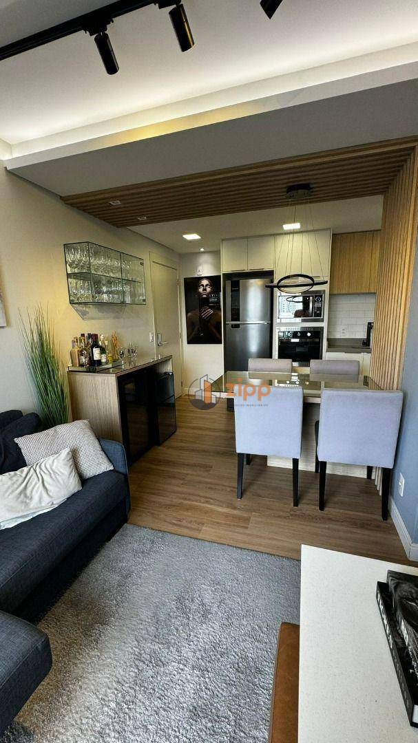 Apartamento à venda com 2 quartos, 42m² - Foto 2