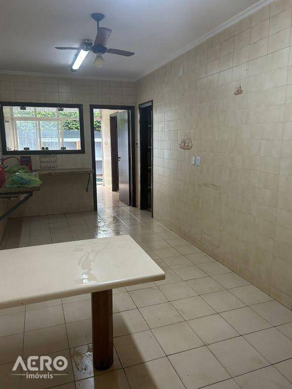 Casa, 3 quartos, 308 m² - Foto 7