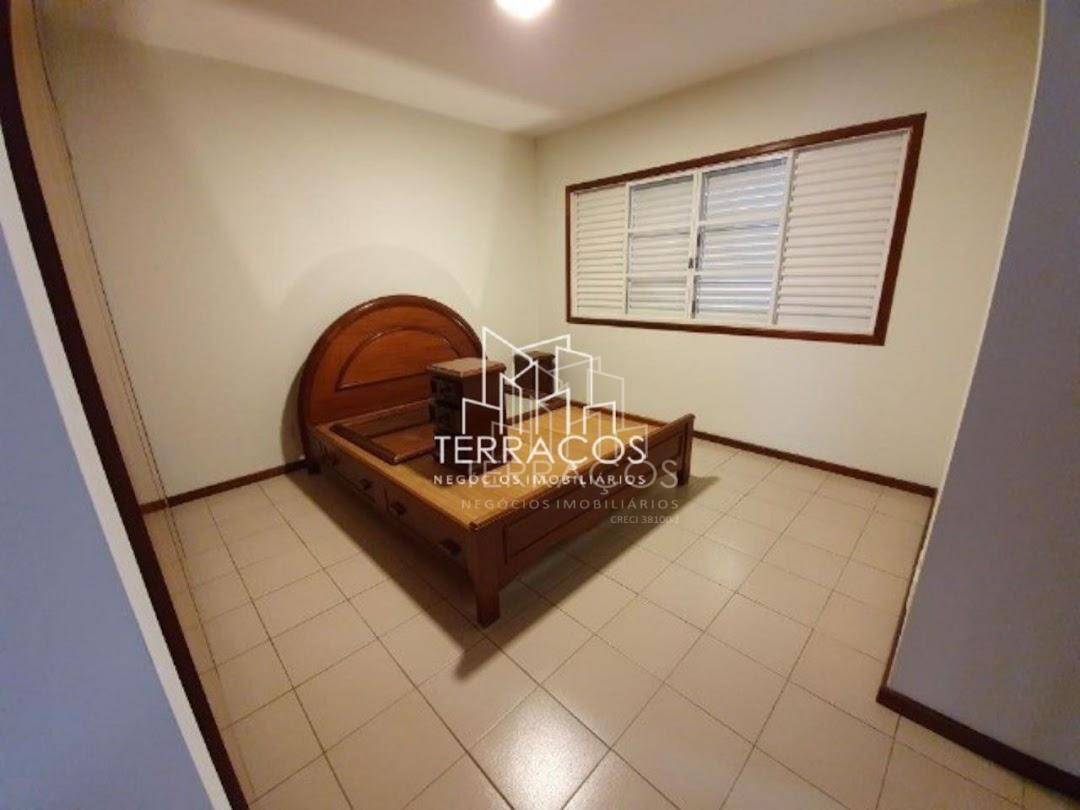 Casa à venda com 3 quartos, 207m² - Foto 13