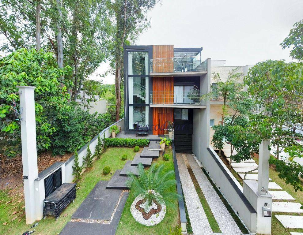 Casa de Condomínio à venda com 4 quartos, 600m² - Foto 1