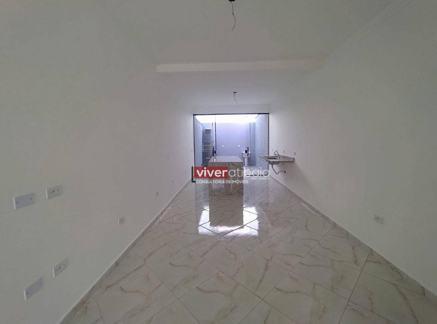 Casa à venda com 3 quartos, 126m² - Foto 1