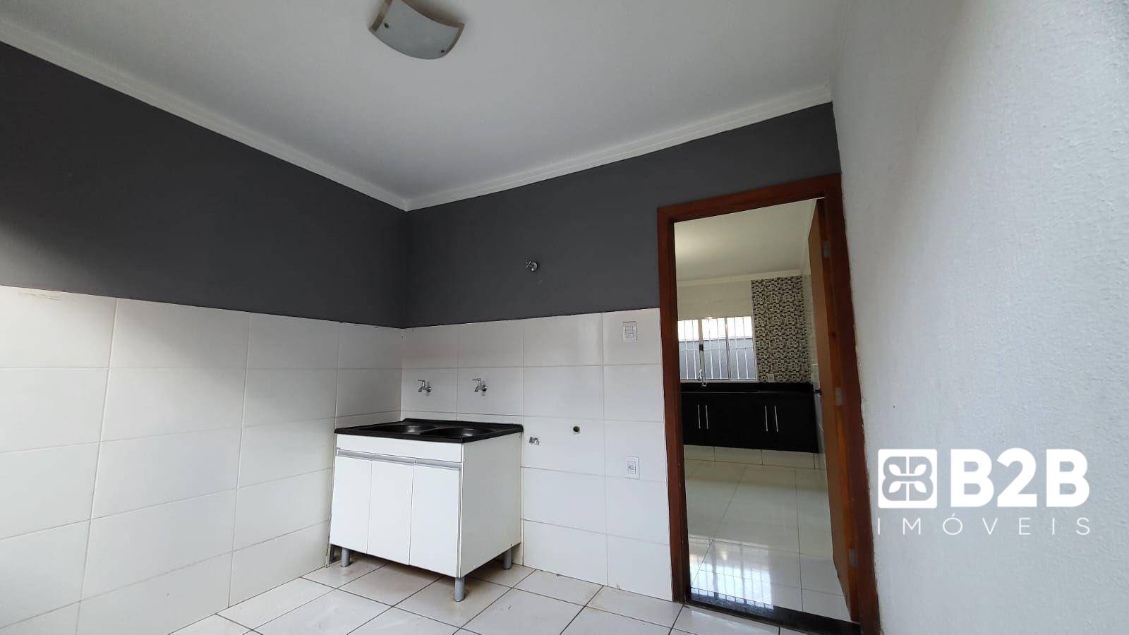 Casa à venda e aluguel com 3 quartos, 218m² - Foto 8