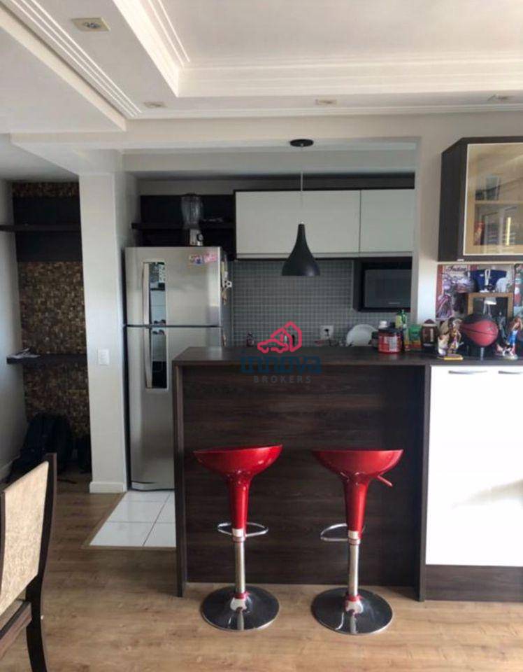 Apartamento à venda com 2 quartos, 70m² - Foto 4