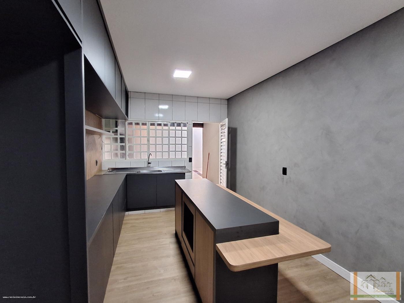 Casa à venda com 3 quartos, 200m² - Foto 15