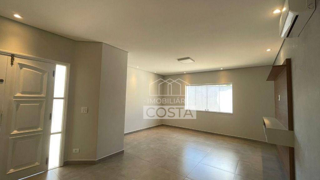 Casa, 3 quartos, 320 m² - Foto 1