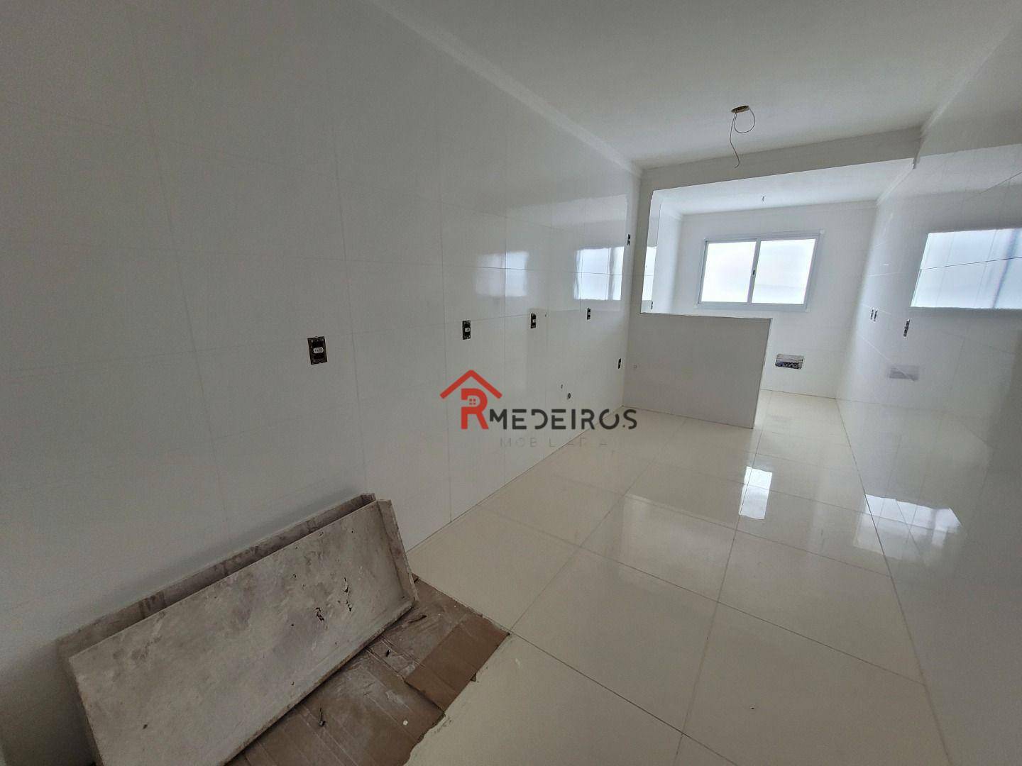 Apartamento à venda com 3 quartos, 162m² - Foto 4