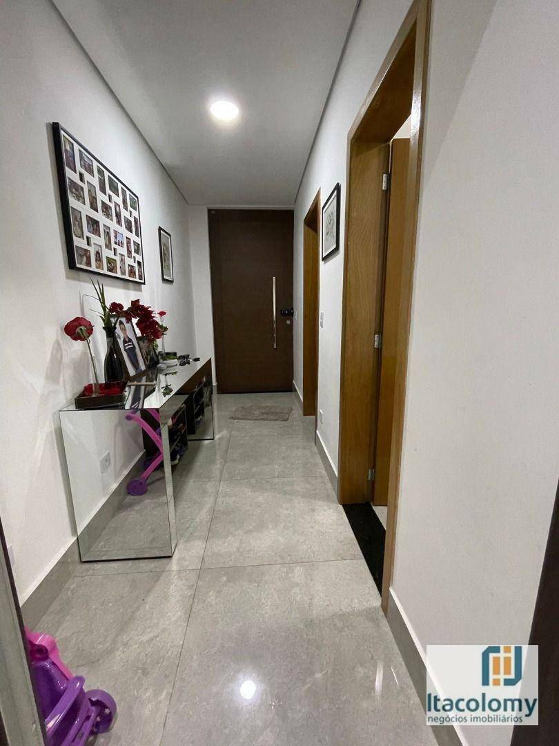 Casa de Condomínio à venda com 4 quartos, 310m² - Foto 12