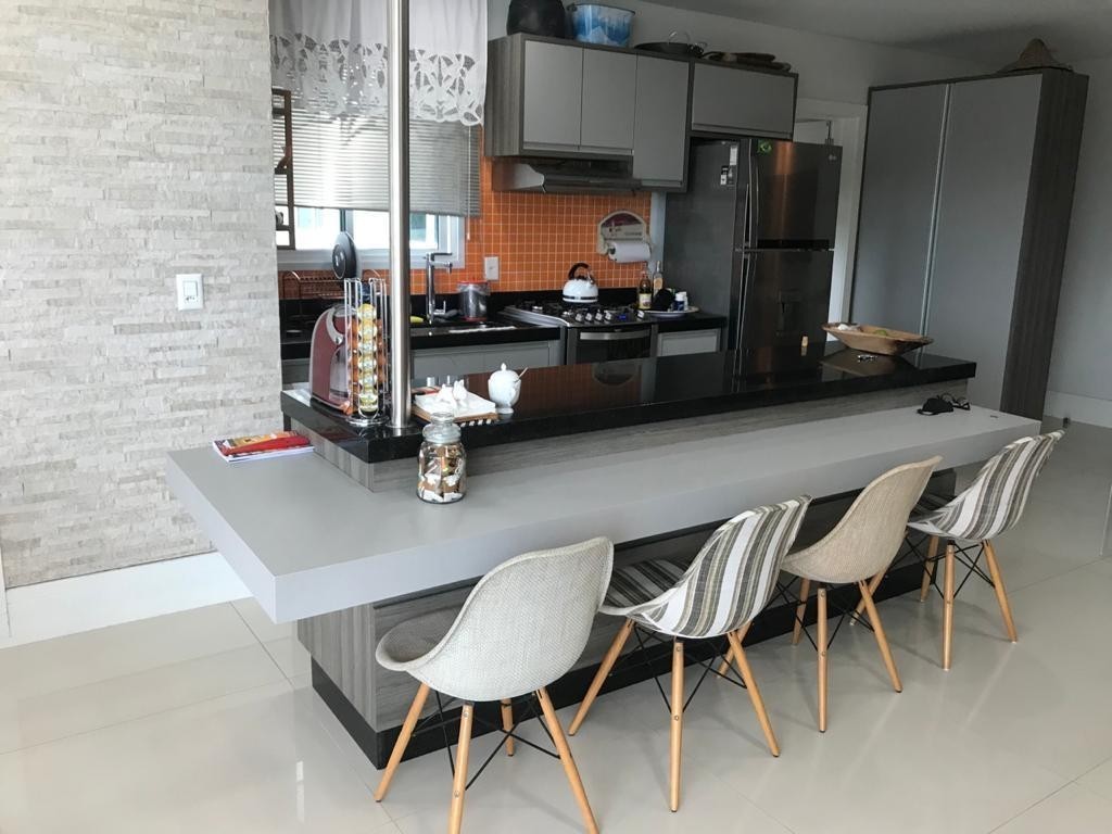 Apartamento à venda com 3 quartos, 136m² - Foto 6