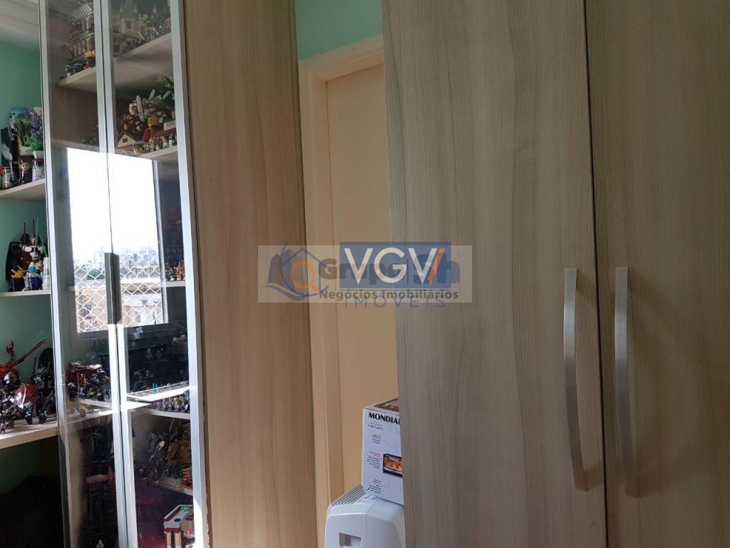 Apartamento à venda com 2 quartos, 68m² - Foto 11