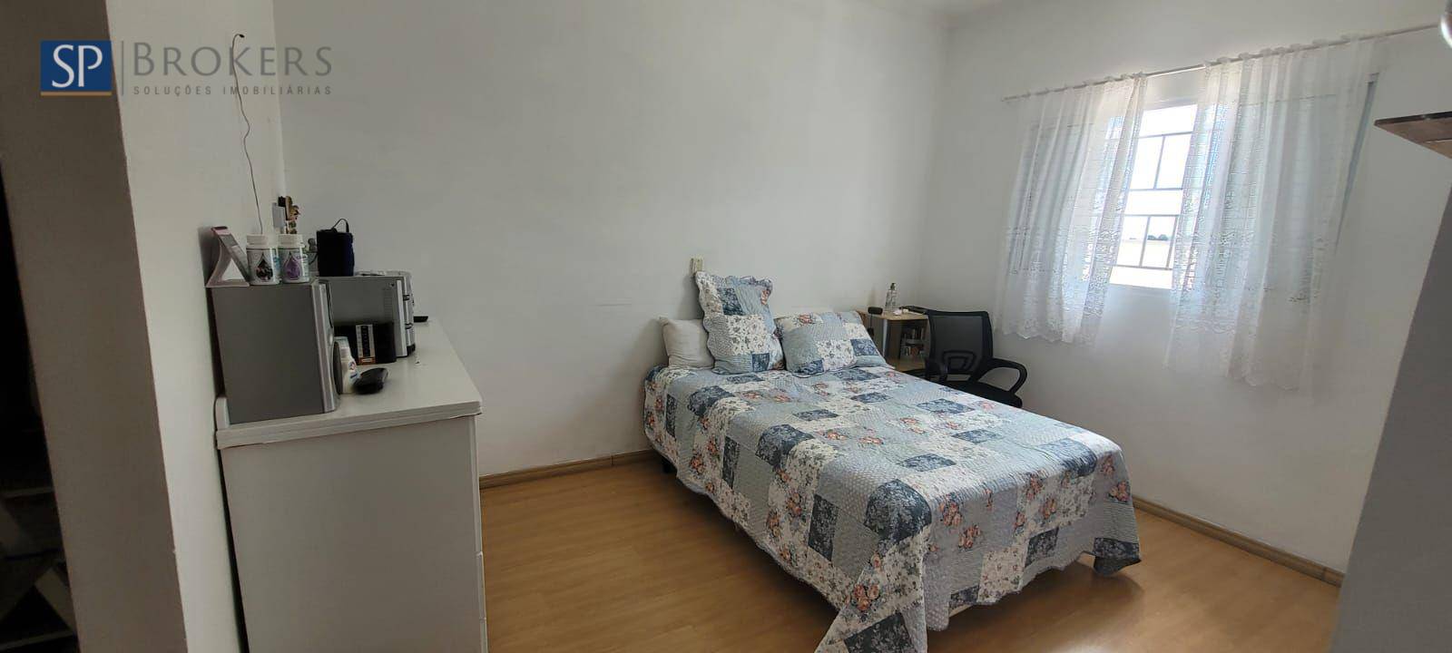 Casa à venda com 3 quartos, 225m² - Foto 13