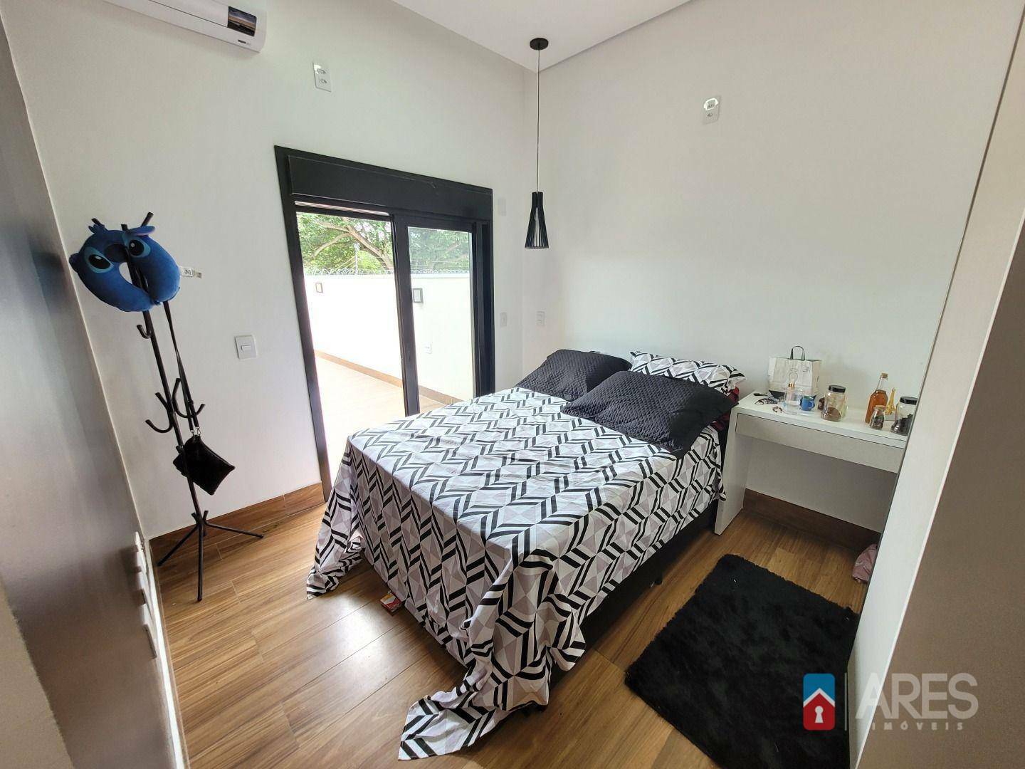 Casa de Condomínio à venda com 3 quartos, 254m² - Foto 13