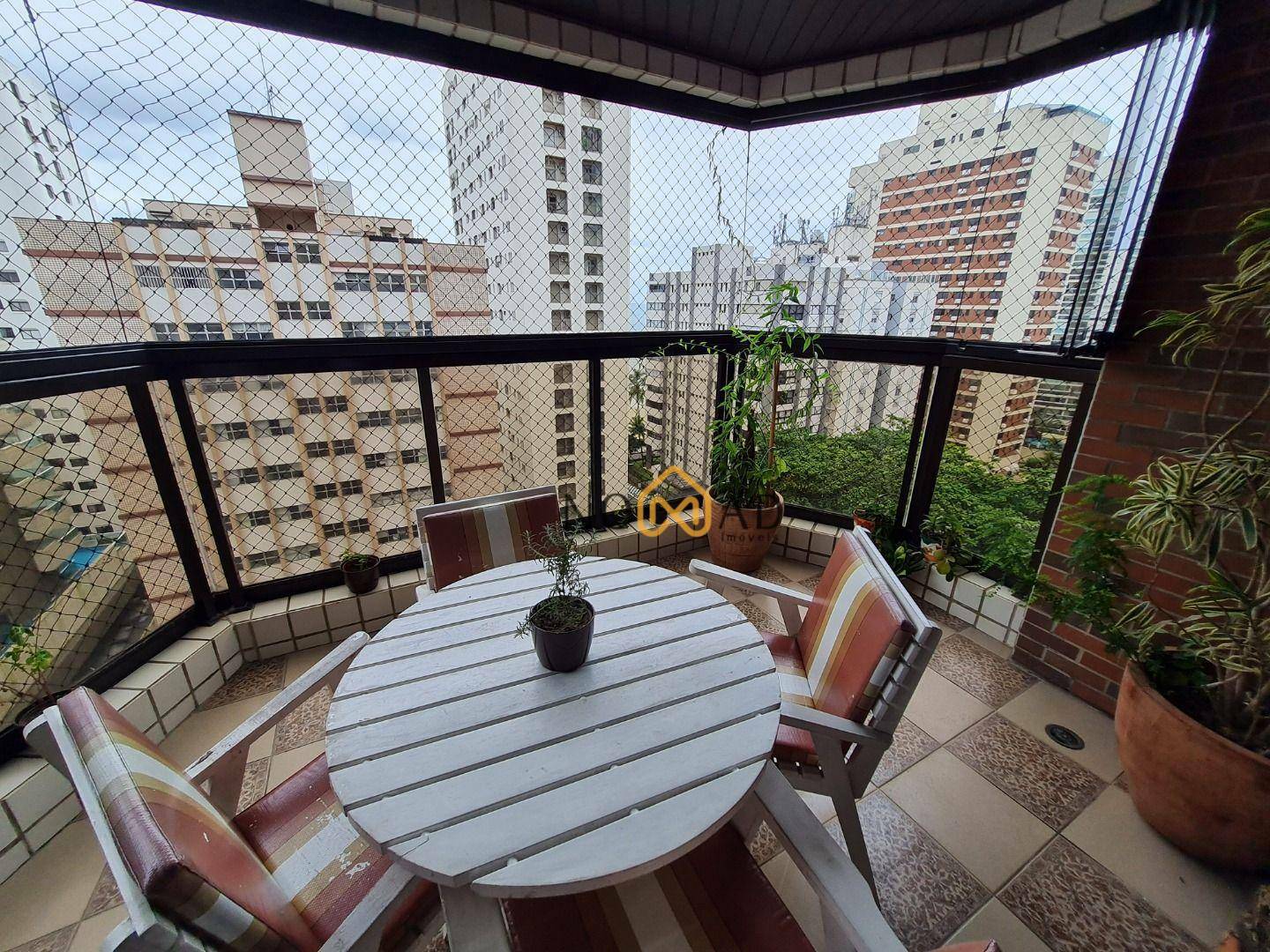 Apartamento à venda com 4 quartos, 198m² - Foto 4