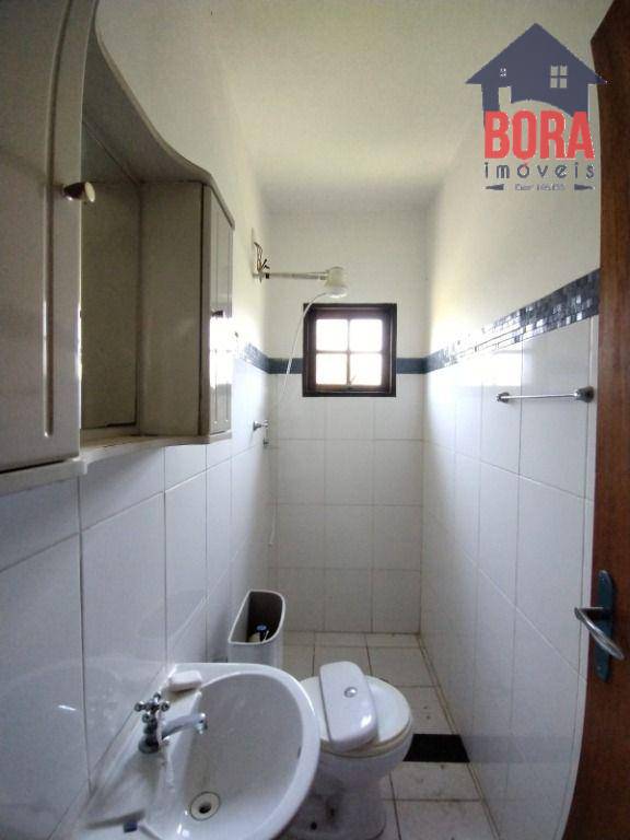 Casa para alugar com 3 quartos, 100m² - Foto 12