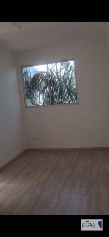 Apartamento à venda com 2 quartos, 45m² - Foto 4