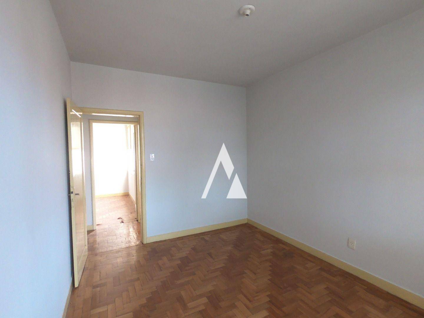 Apartamento para alugar com 3 quartos, 96m² - Foto 8