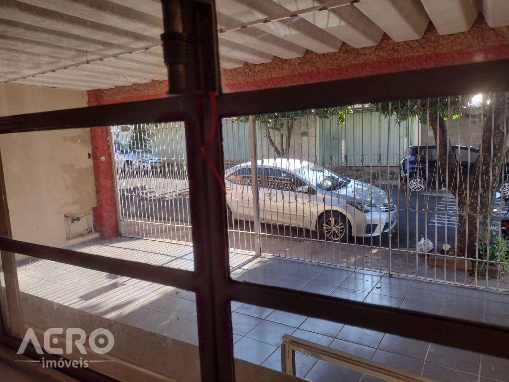 Casa à venda com 3 quartos, 150m² - Foto 2