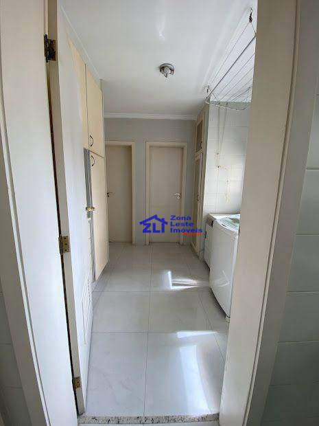 Apartamento à venda com 3 quartos, 189m² - Foto 2