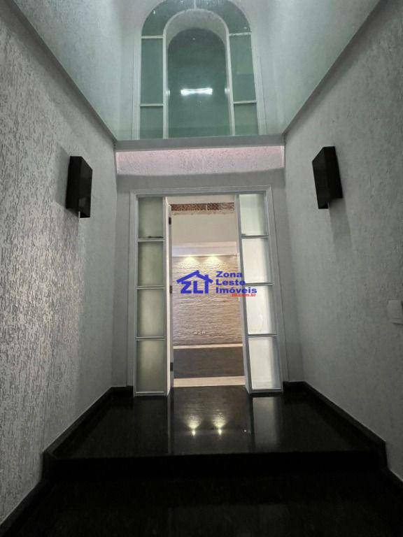 Sobrado à venda com 4 quartos, 350m² - Foto 59