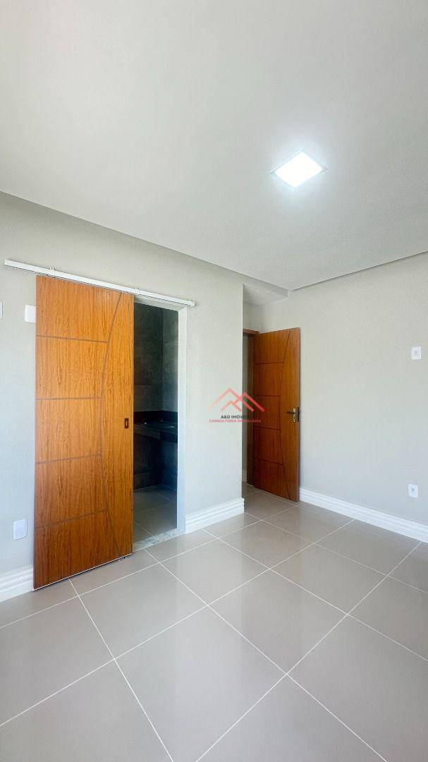 Casa à venda com 3 quartos, 108m² - Foto 13