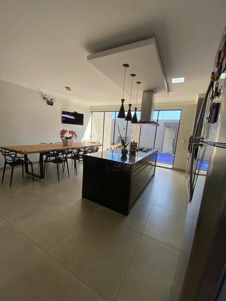 Casa à venda com 3 quartos, 215m² - Foto 12