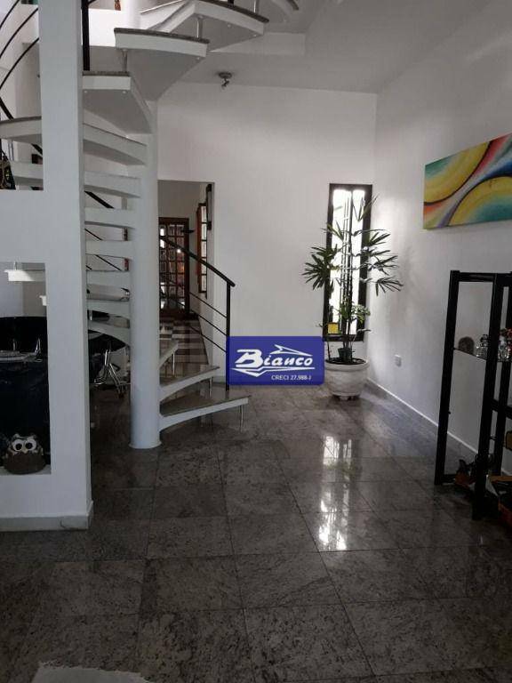 Sobrado à venda com 4 quartos, 220m² - Foto 12