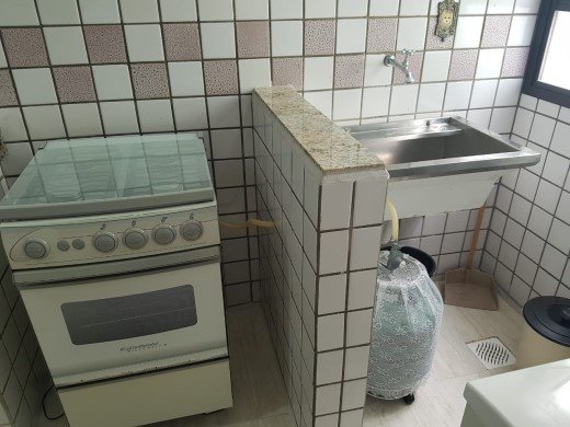 Apartamento à venda com 2 quartos, 70m² - Foto 5