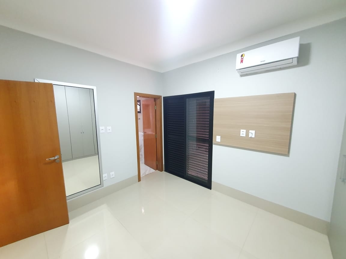 Casa à venda com 3 quartos, 190m² - Foto 2