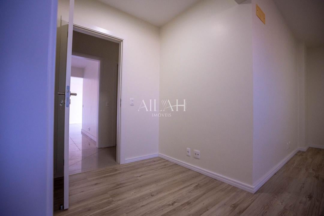 Apartamento à venda com 3 quartos, 167m² - Foto 19
