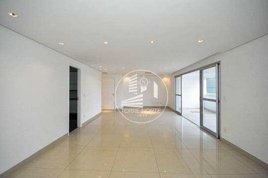 Apartamento à venda com 3 quartos, 176m² - Foto 2