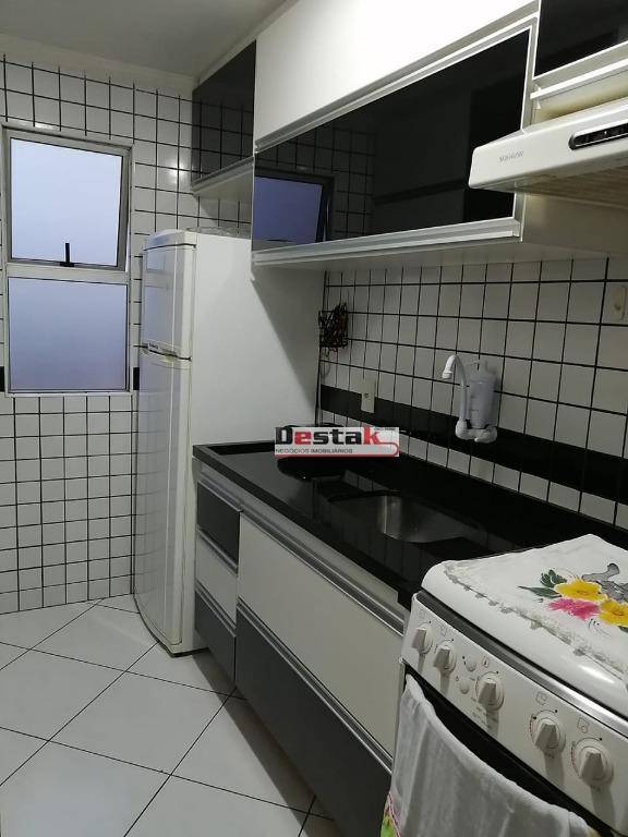 Apartamento à venda com 2 quartos, 63m² - Foto 15