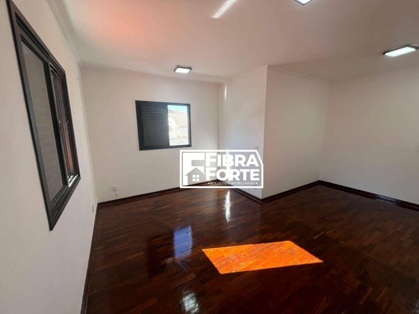 Casa de Condomínio para alugar com 5 quartos, 410m² - Foto 16