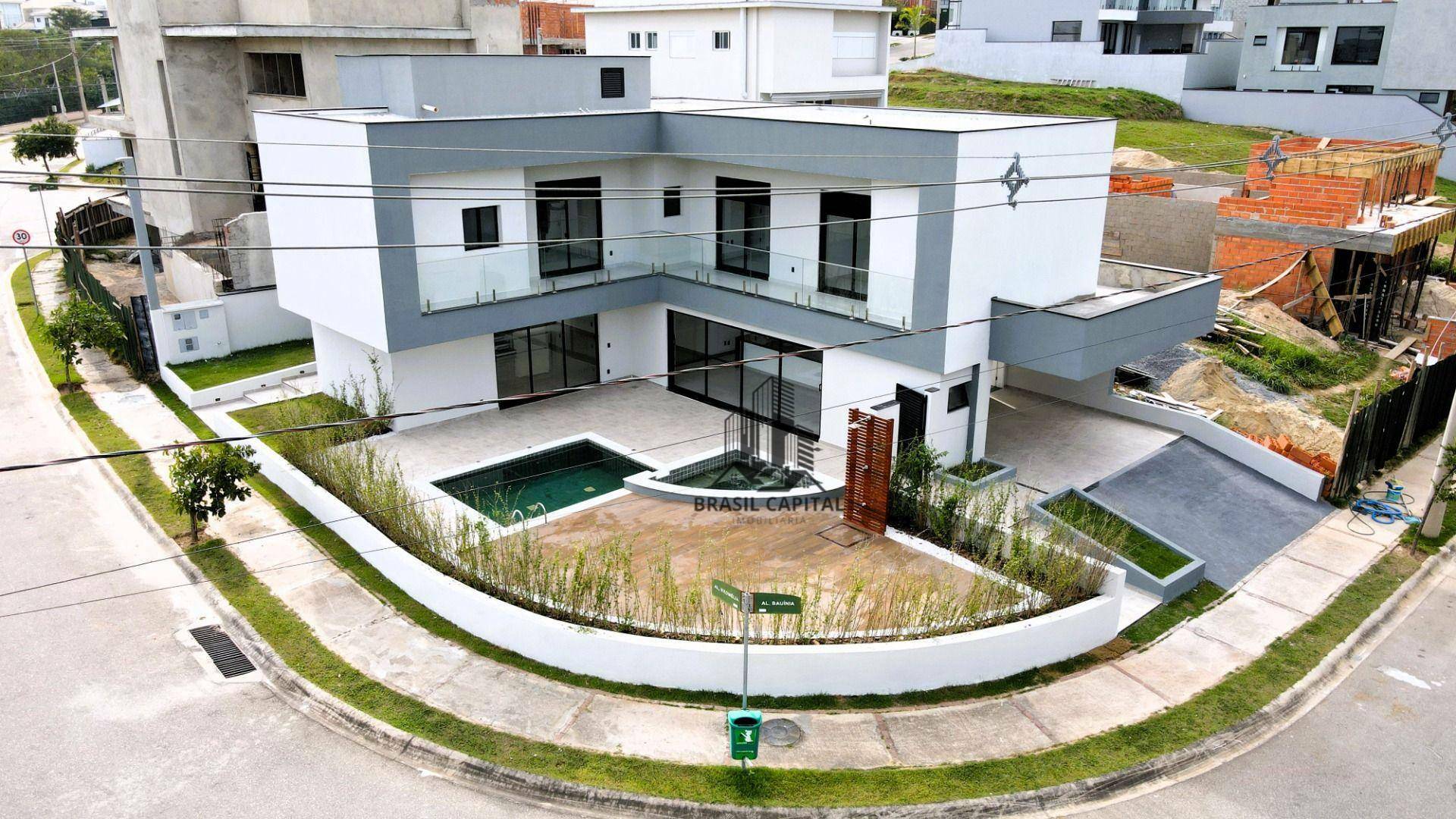 Sobrado à venda com 3 quartos, 280m² - Foto 1