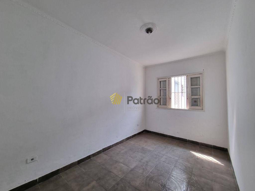 Casa à venda com 3 quartos, 220m² - Foto 13