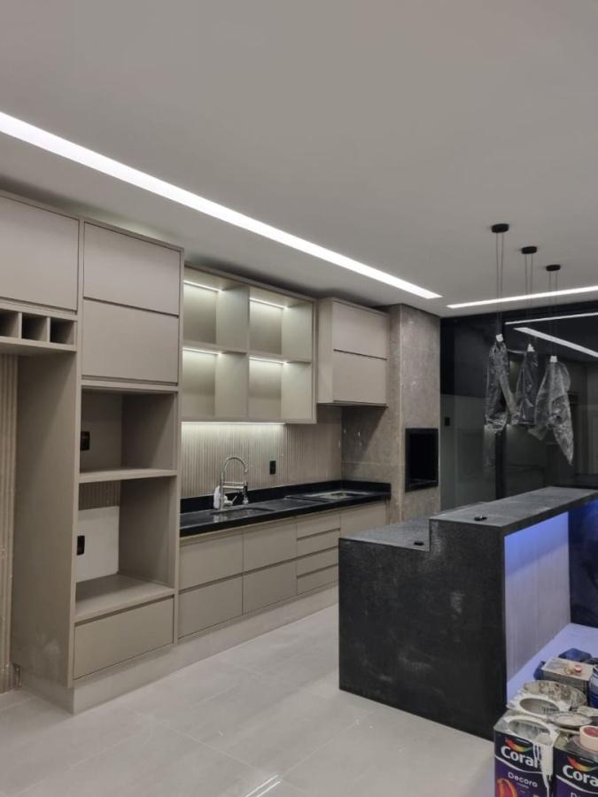 Casa à venda com 3 quartos, 212m² - Foto 8
