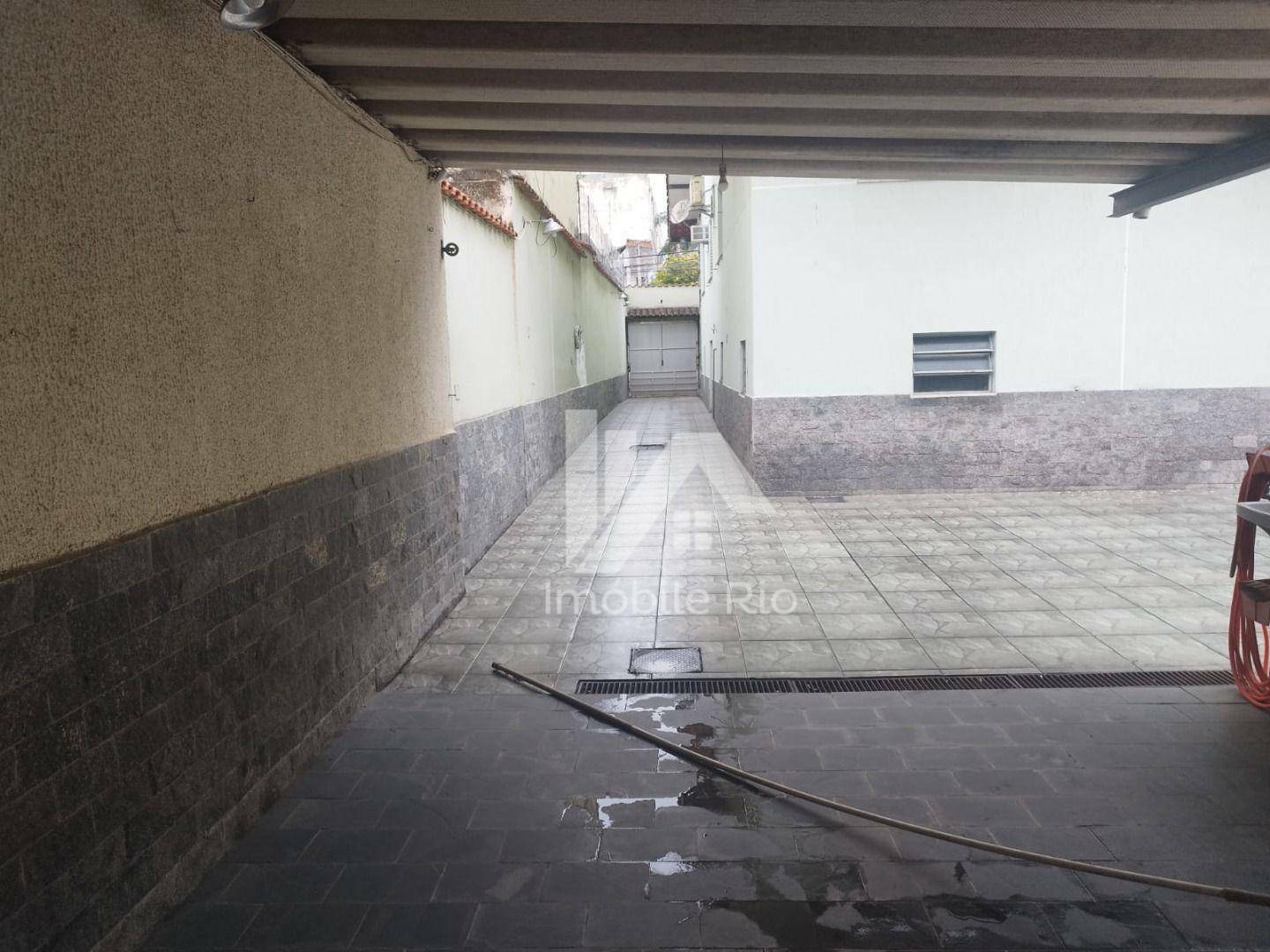 Casa à venda com 3 quartos, 258m² - Foto 56