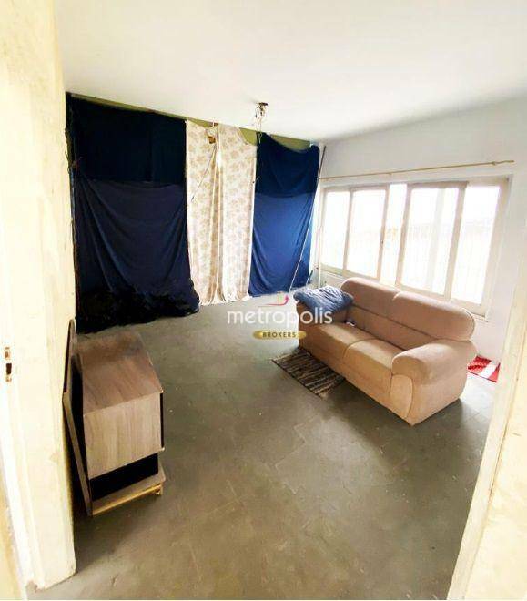 Sobrado à venda com 3 quartos, 323m² - Foto 1