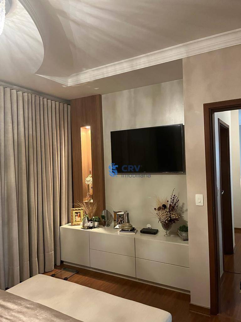 Sobrado à venda com 3 quartos, 246m² - Foto 35