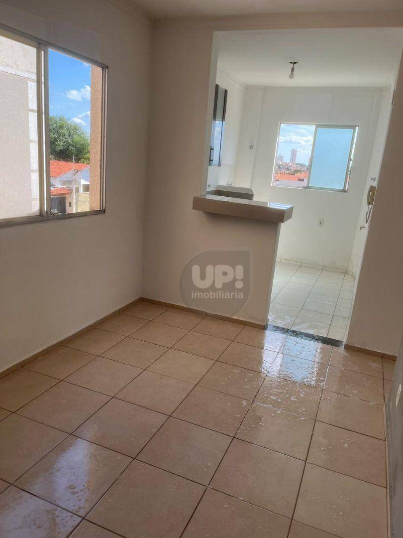 Apartamento à venda com 2 quartos, 44m² - Foto 1