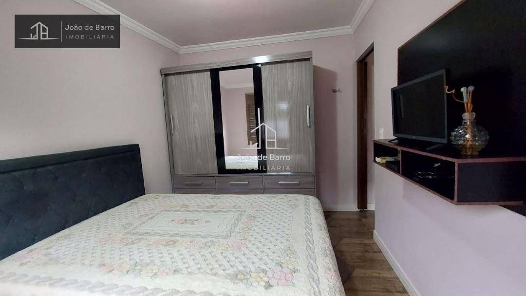 Sobrado à venda com 4 quartos, 180m² - Foto 8