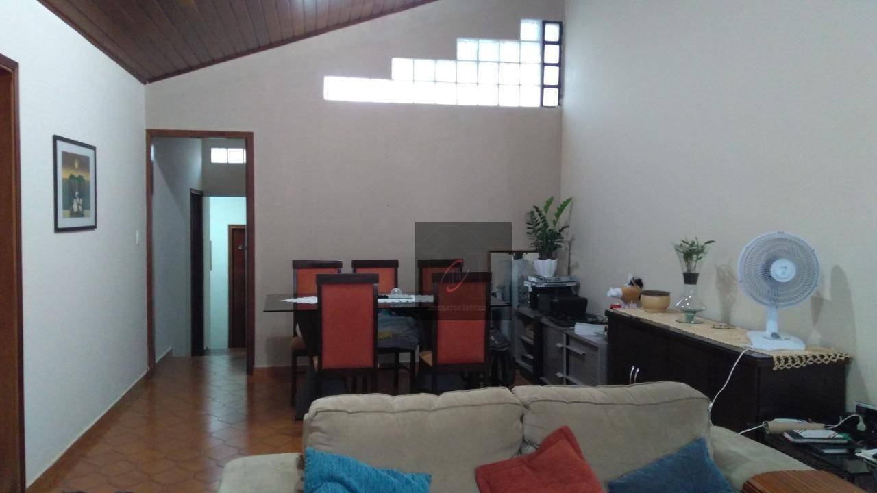 Casa à venda com 3 quartos, 180m² - Foto 15