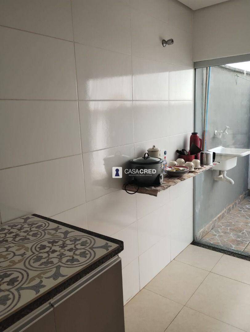 Apartamento à venda com 2 quartos, 67m² - Foto 4