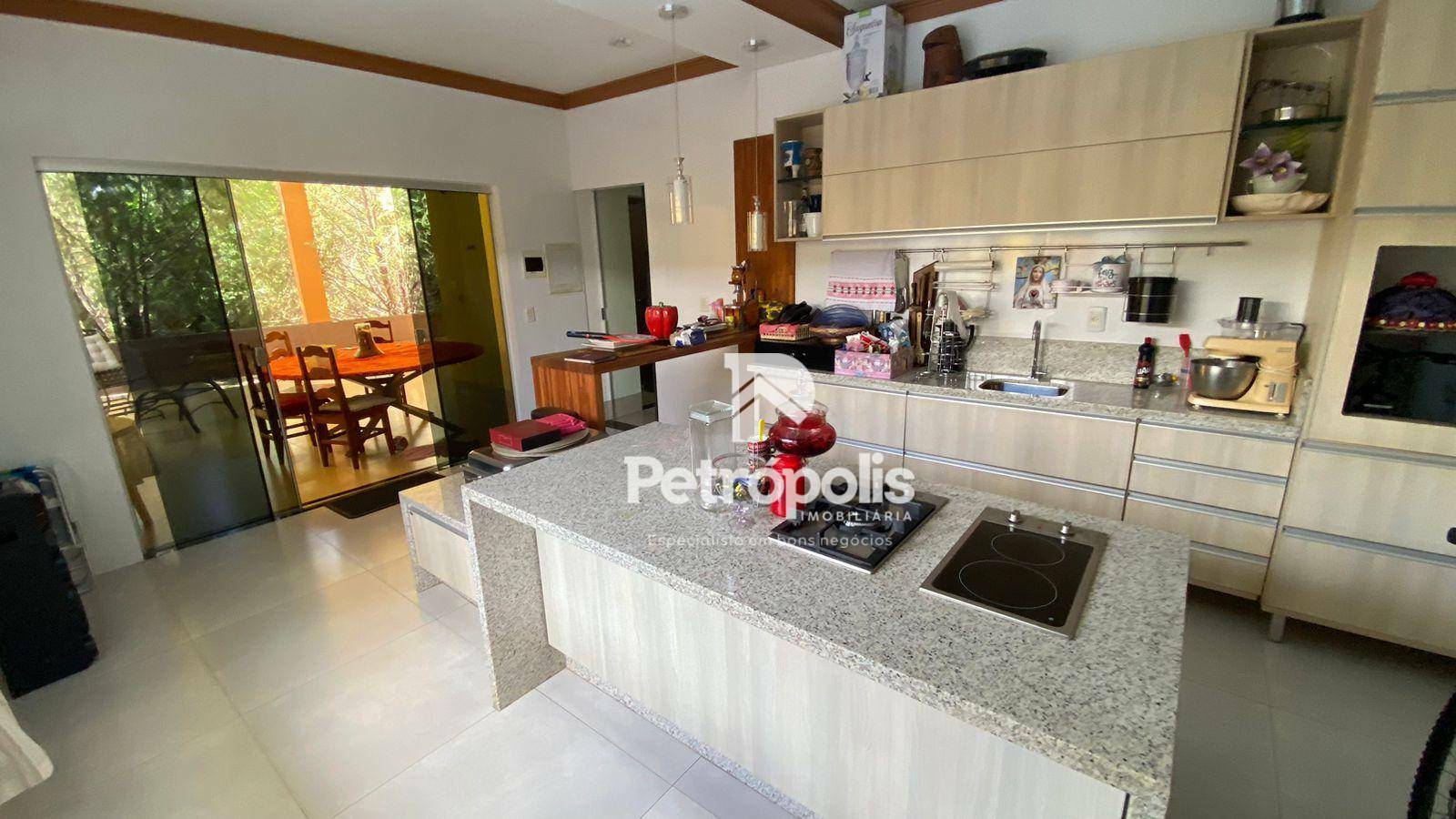 Sobrado à venda com 3 quartos, 298m² - Foto 11