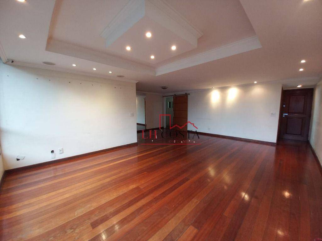 Apartamento à venda com 4 quartos, 235m² - Foto 1