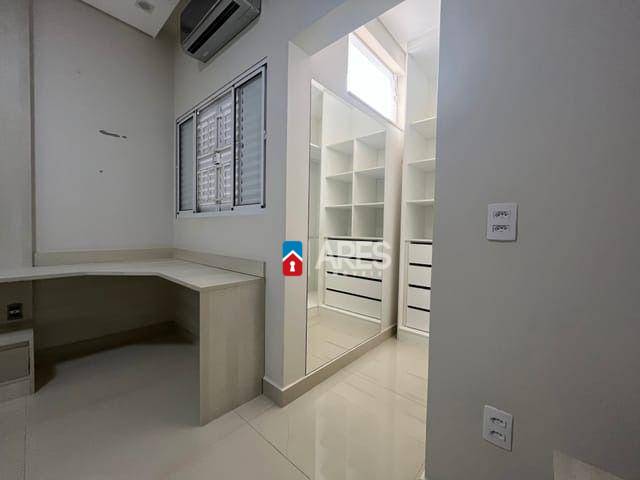 Casa à venda com 4 quartos, 301m² - Foto 31