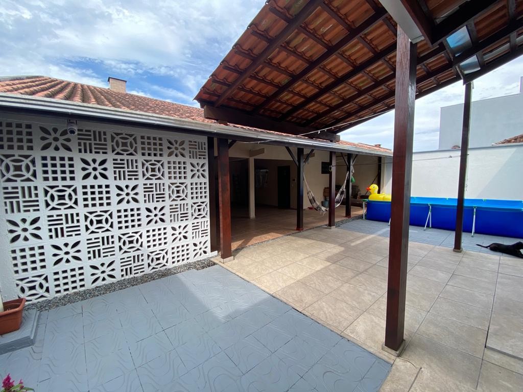 Casa à venda com 2 quartos, 61m² - Foto 8