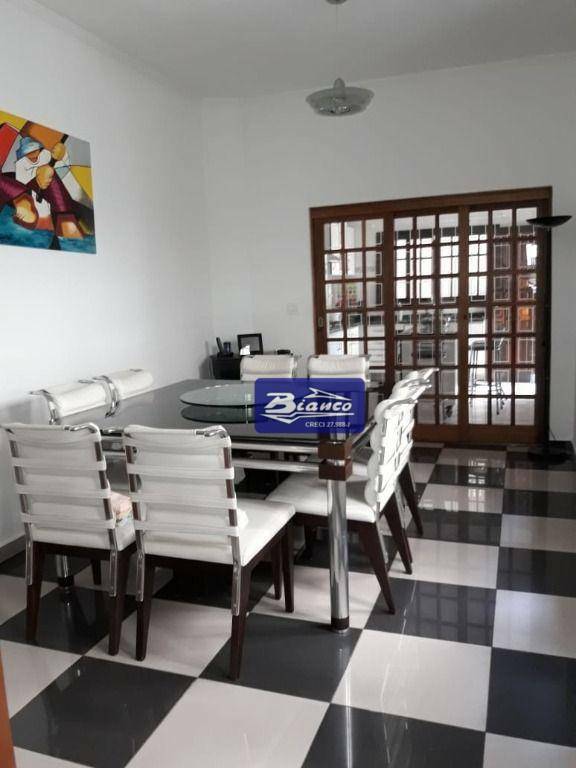 Sobrado à venda com 4 quartos, 220m² - Foto 18